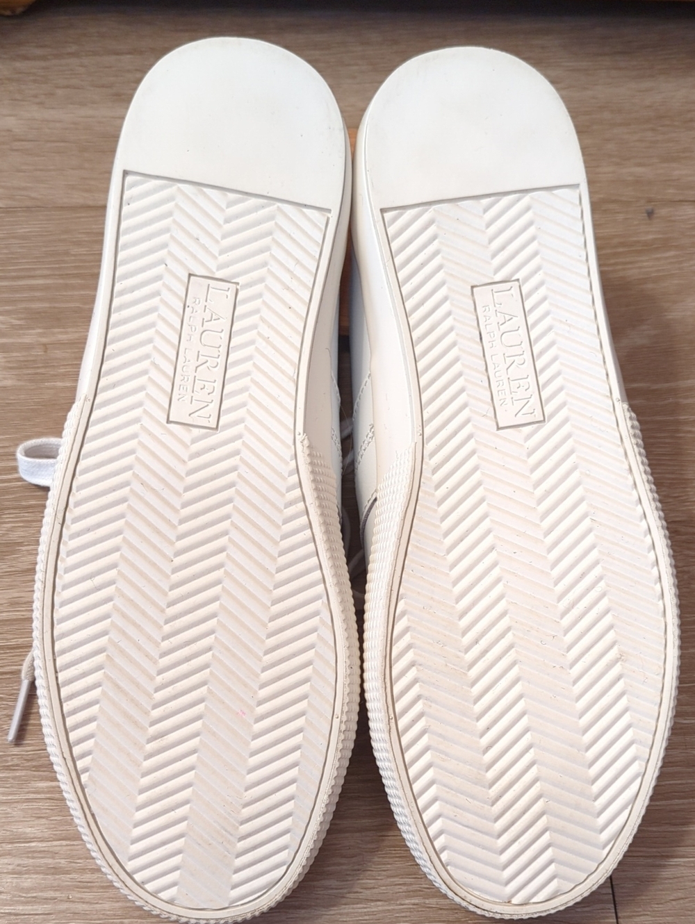 Lauren Ralph Lauren White Lace-Up Sneakers with Gold LRL Logo Size 7 - Picture 6 of 9
